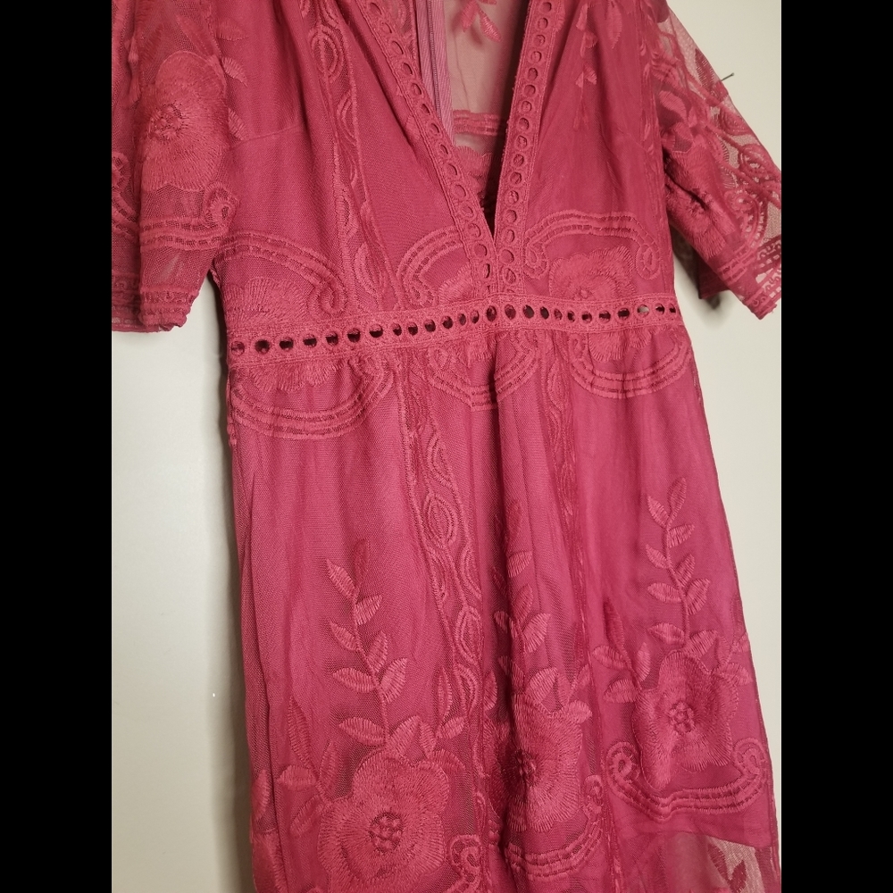 5⭐Romantic maroon v-neck lace eyelet maxi romper - Picture 6 of 9